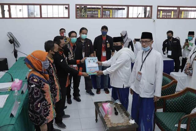 5 Parpol Iringi Paslon Bupati-Wabup Hendy Siswanto-Gus Firjaun Daftar ke KPUD Jember 
